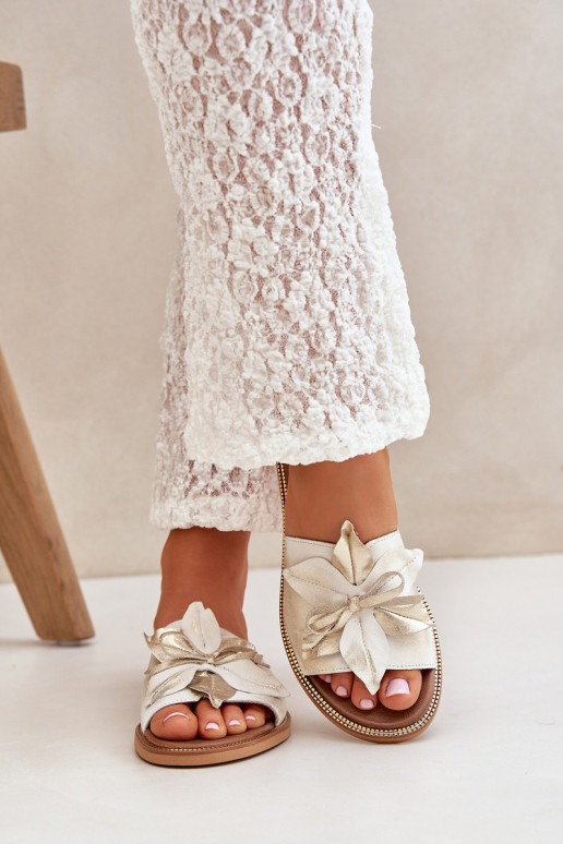 Pantofle s ornamenty pravá kůže Zazoo 3667 zlaté barvy Przecierany