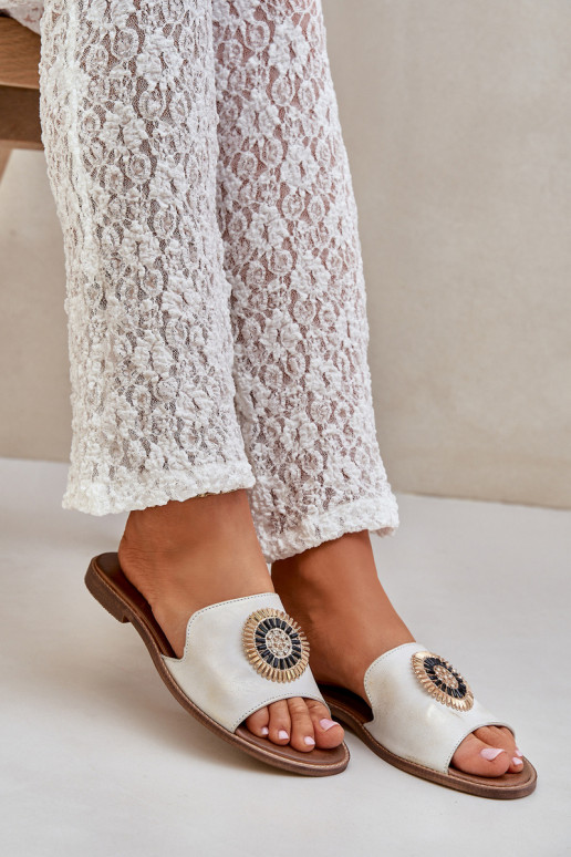 Pantofle s ornamenty s širokými podpatky  3047/O zlaté barvy Przecierany