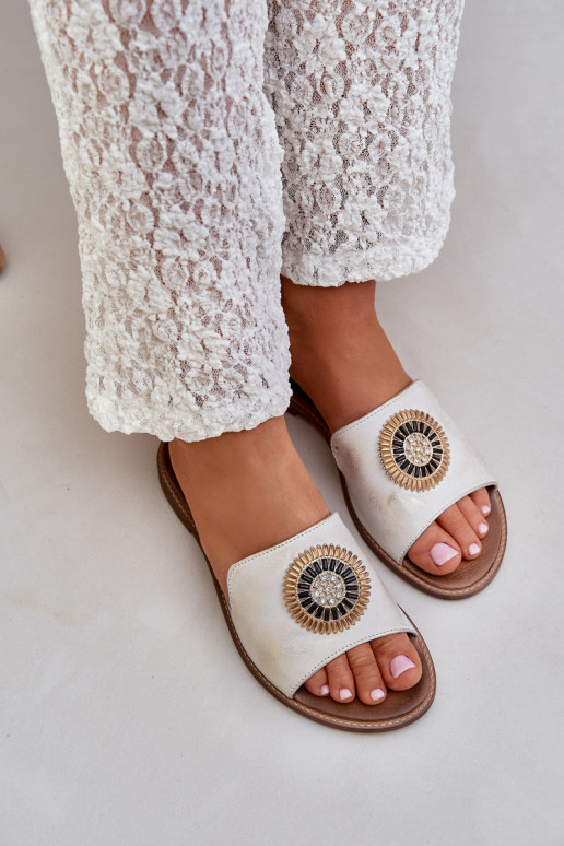 Pantofle s ornamenty s širokými podpatky  3047/O zlaté barvy Przecierany