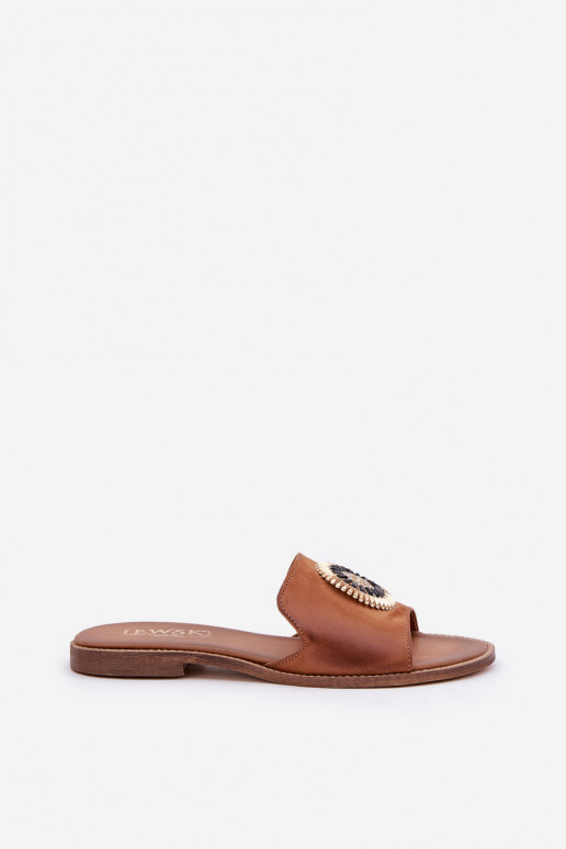 Pantofle s ornamenty s širokými podpatky  3047/O Camel