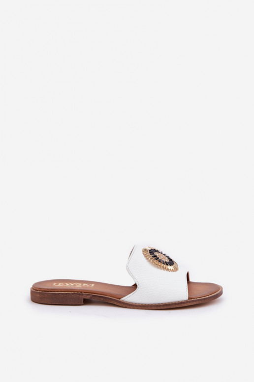 Pantofle s ornamenty s širokými podpatky  3047/O bílé