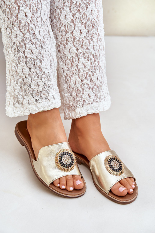 Pantofle s ornamenty s širokými podpatky Zazoo 3047/O zlaté barvy