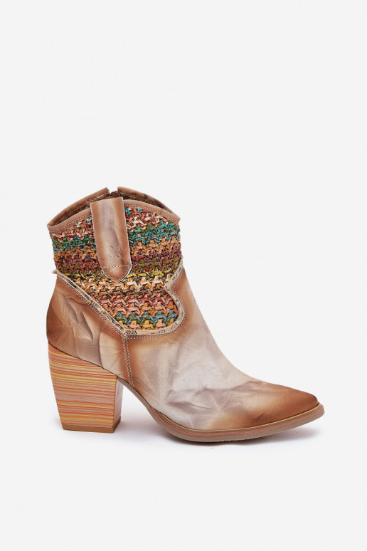 Dřeváky kovbojský styl s podpatky zdobené Plecionką  06810-29 různé barvy Dřeváky kovbojský styl s podpatky zdobené Plecionką  06810-29 různé barvy