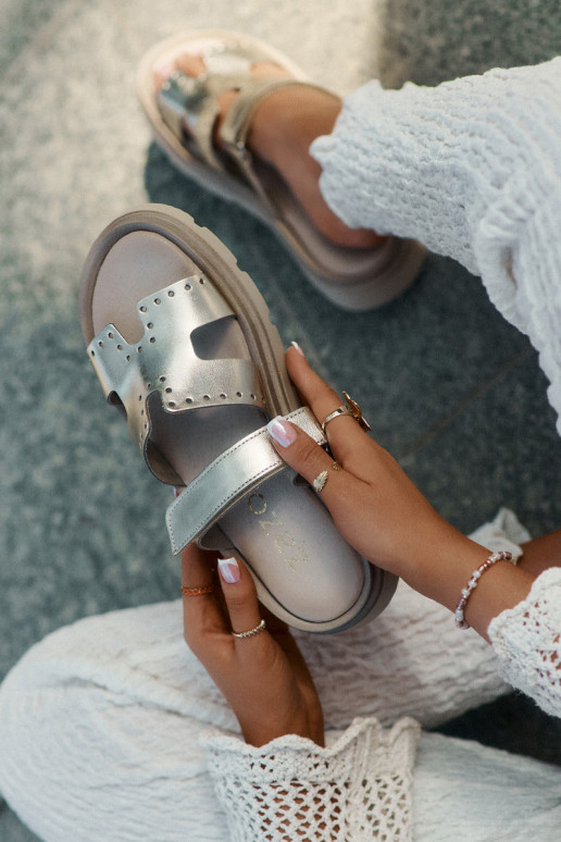 Dámské pantofle Z Naturalnej Skóry s platformou Zazoo 40440 zlaté barvy Dámské pantofle Z Naturalnej Skóry s platformou Zazoo 40440 zlaté barvy