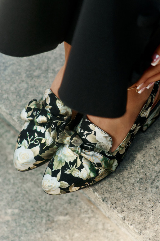 Obuv S květinami se stuhami N6539-44 Černé  Obuv S květinami se stuhami N6539-44 Černé