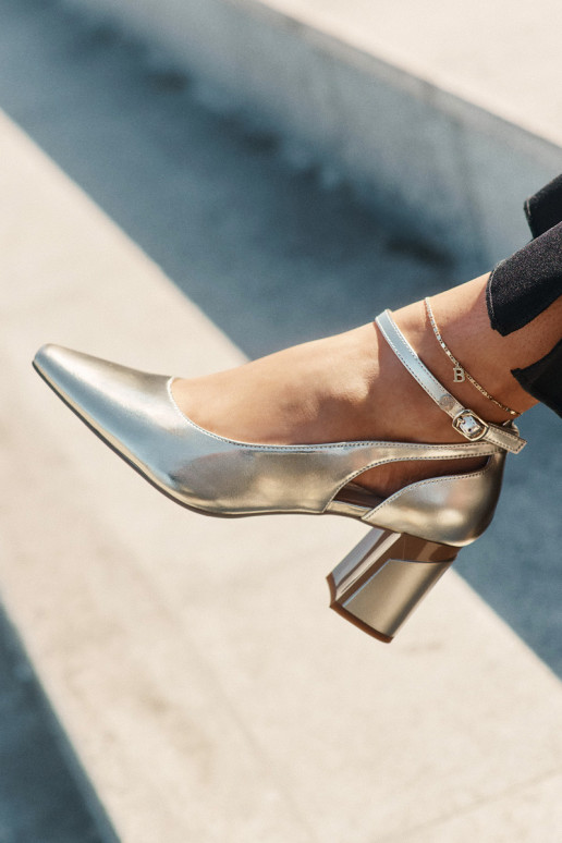 Obuv s podpatky  K6816-25 zlaté barvy  Obuv s podpatky  K6816-25 zlaté barvy