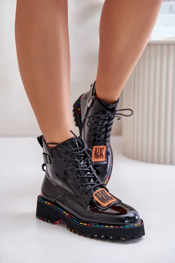 s efektem laku Dřeváky boty    Artiker 55C0517 Černé