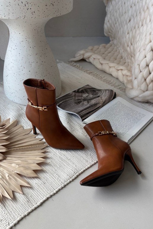 Dámské podpatky s tenkými podpatky s popruhy I zlaté barvym  zateplené hnědáBellisse