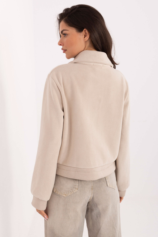 Světlý pískový svetr