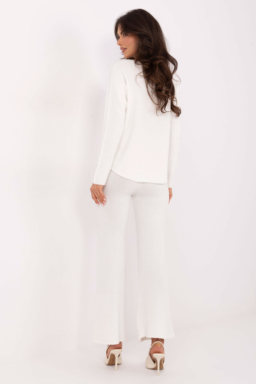 Sada - slonovinová barva