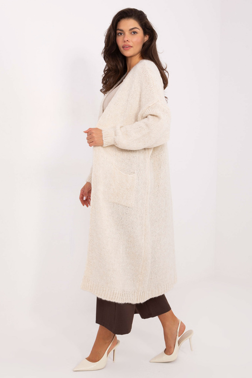 Světlý pískový svetr