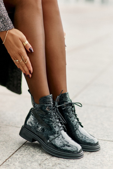 s efektem laku Dámské podpatky zateplené  D&A LZ42-042 khaki