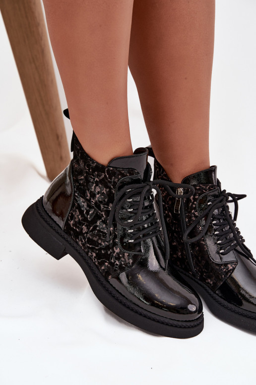 s efektem laku Dámské podpatky zateplené D&A CR52-613 Černé