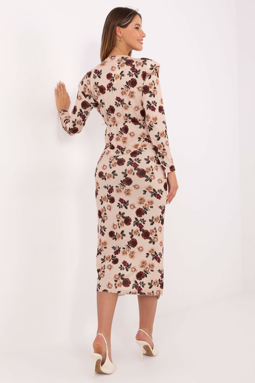 Šaty pískové barvy