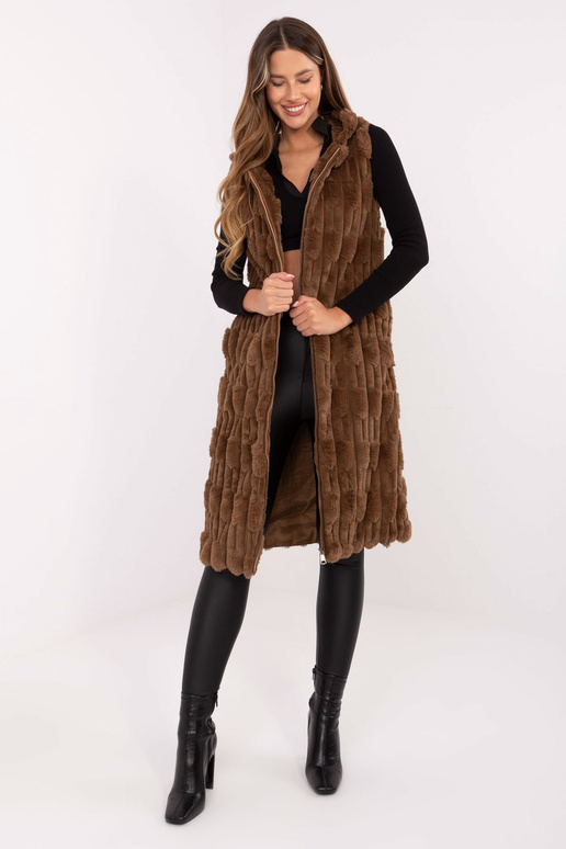 Vesta tmavě pískové barvy