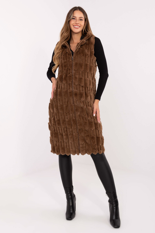 Vesta tmavě pískové barvy