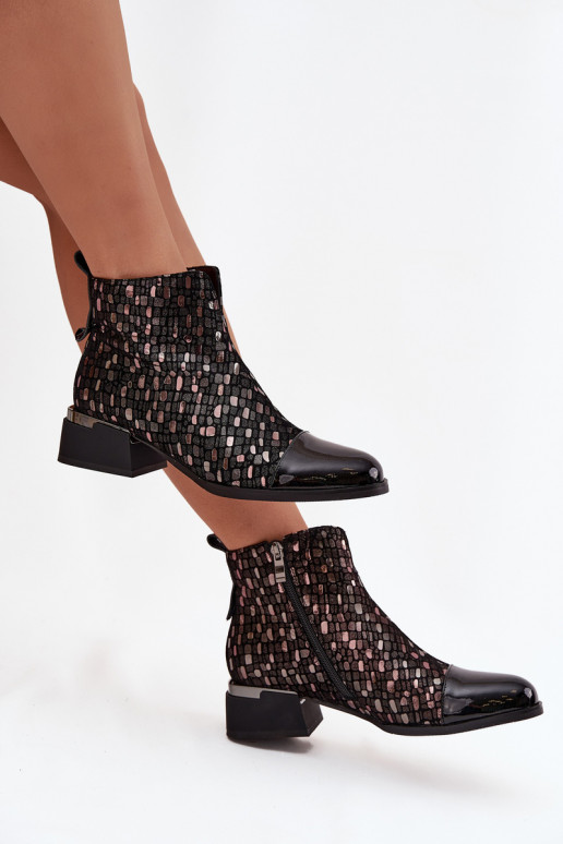 s efektem laku Dámské podpatky Z Naturalnej Skóry na nízkém podpatku D&A LZ52-960 Černé