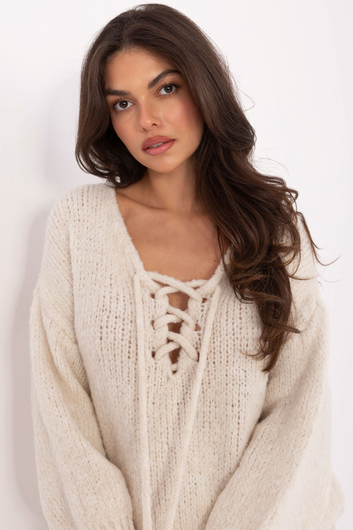 Světlý písečný svetr