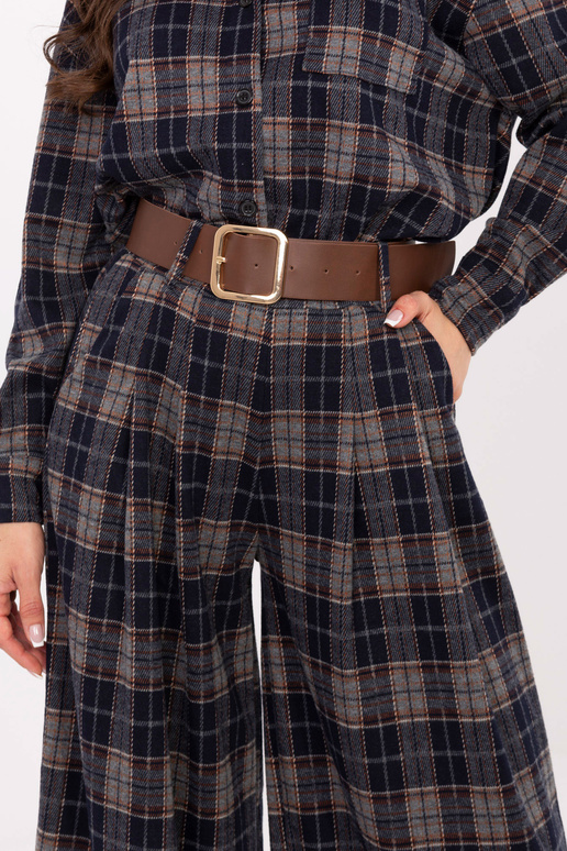 Tmavě modré kalhoty