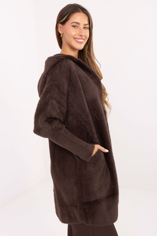 Kabát tmavě hnědé barvy