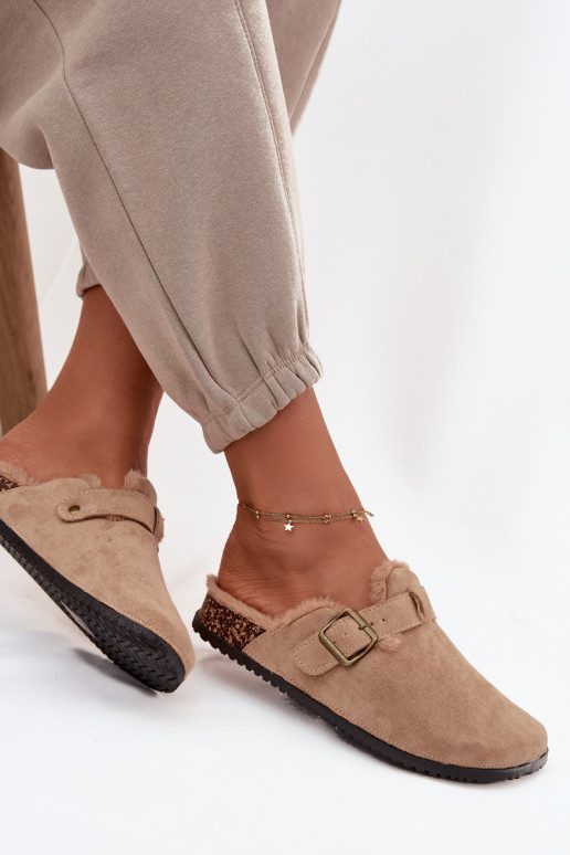 Pantofle   zateplené s kožešinou uvnitř s přezkami béžové Sylisse