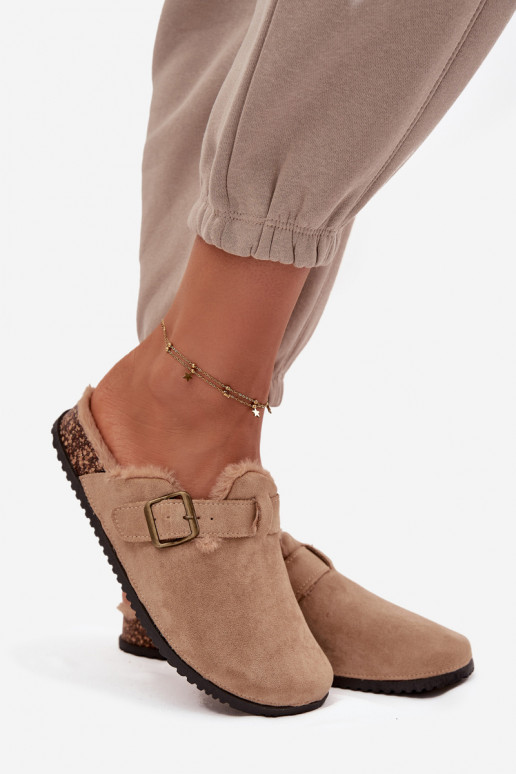 Pantofle   zateplené s kožešinou uvnitř s přezkami béžové Sylisse