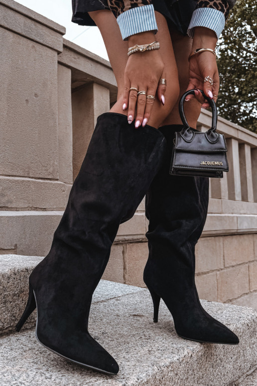 Slip-on vzor dámské dlouhé boty s tenkými podpatky Z z eko semišeu Černé Noretta