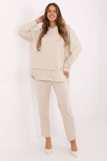 Sada světle písečná