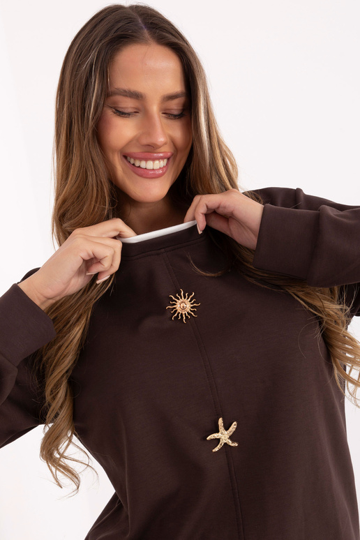 Tmavě hnědá bunda