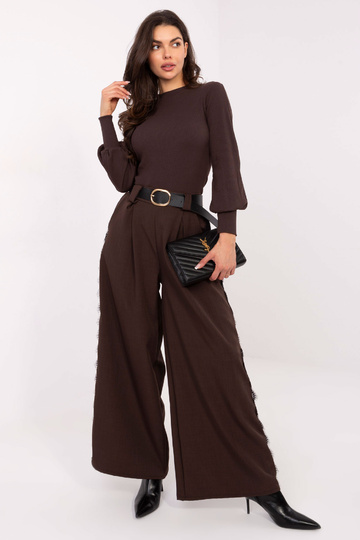 Halenka tmavě hnědá