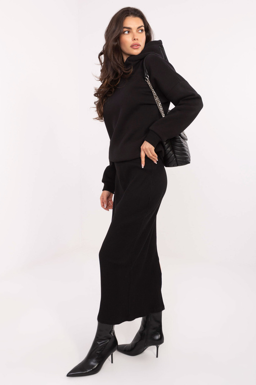 Modrý svetr se zipem, černý