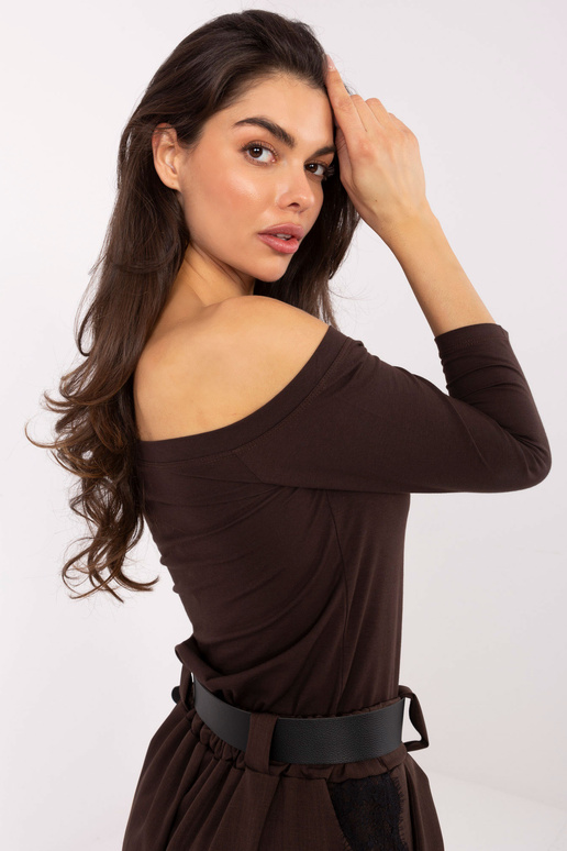 Halenka tmavě hnědá