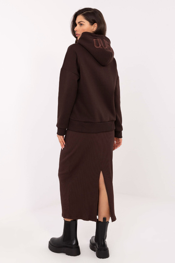 Tmavě hnědá sukně