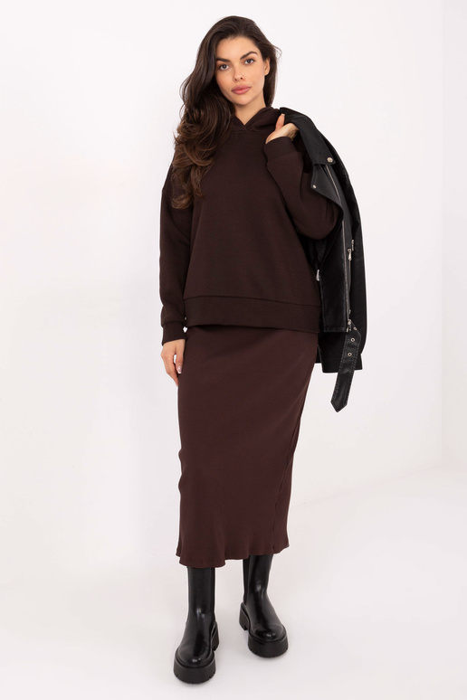 Tmavě hnědá sukně