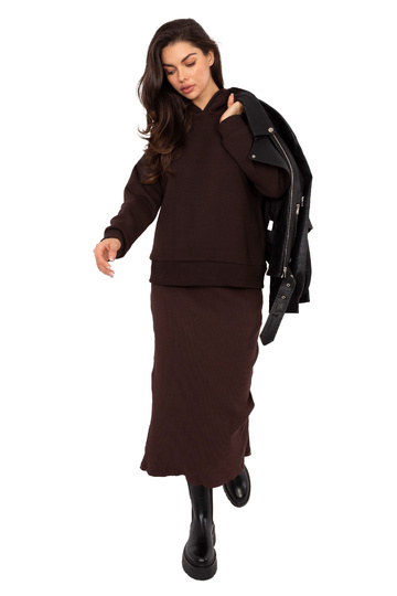 Tmavě hnědá blůza