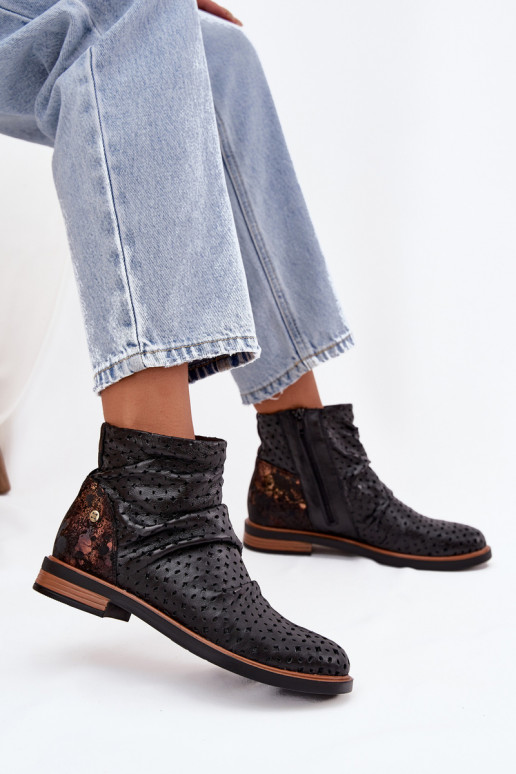 Dřeváky s ažurovými prvky  05922-01 Černé Dřeváky s ažurovými prvky  05922-01 Černé