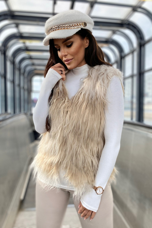 Béžová vesta