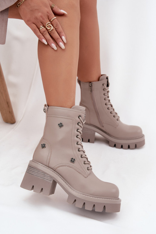 Dřeváky Dámské boty   Z Przypinkami Artiker 57C0181 béžové Dřeváky Dámské boty   Z Przypinkami Artiker 57C0181 béžové