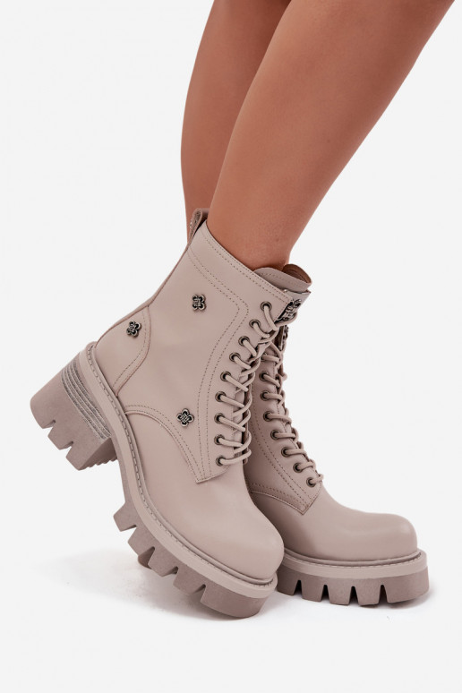 Dřeváky Dámské boty   Z Przypinkami Artiker 57C0181 béžové Dřeváky Dámské boty   Z Przypinkami Artiker 57C0181 béžové