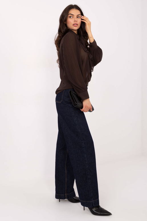 Tmavě hněrá košile