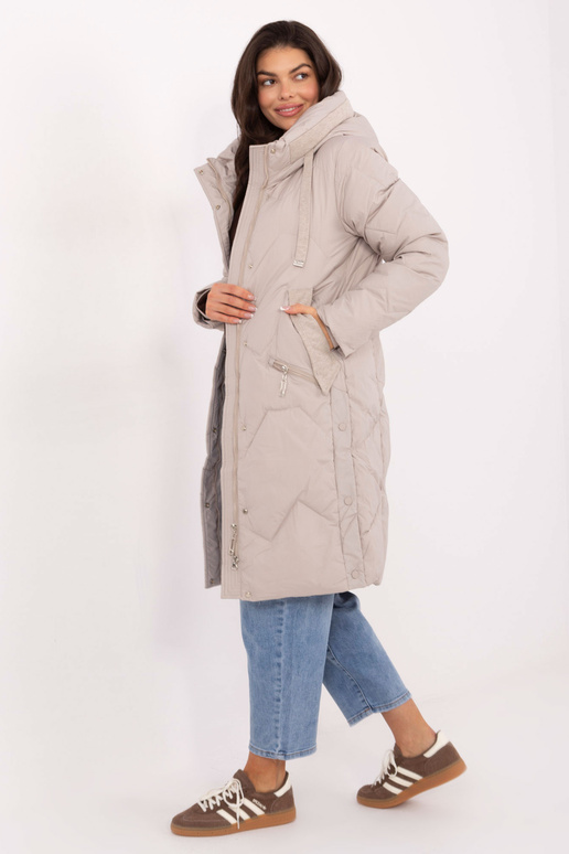 Kabát píseňové barvy