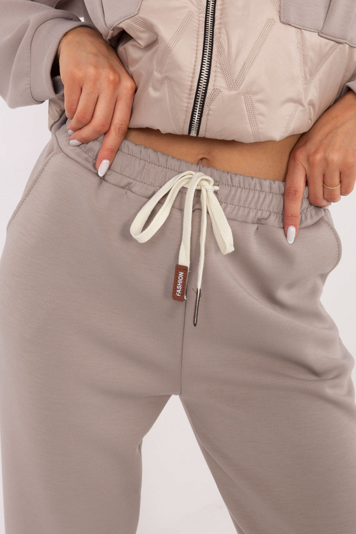 Tmavě písečný komplet