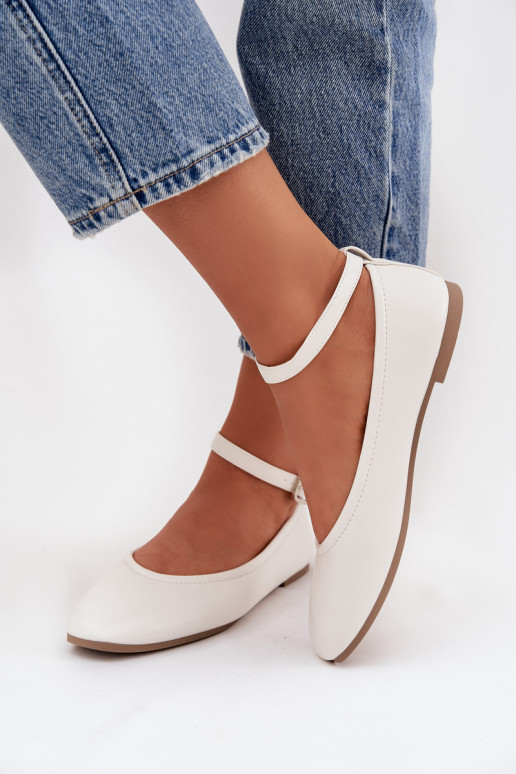 baleríny  s popruhy I s přezkami bílé Janelor