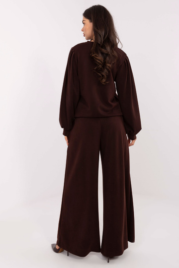 Tmavě hnědé kalhoty