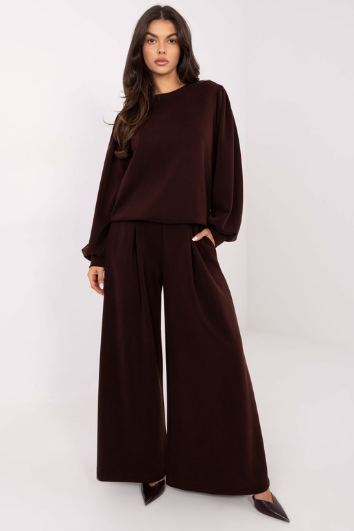 Tmavě hnědé kalhoty