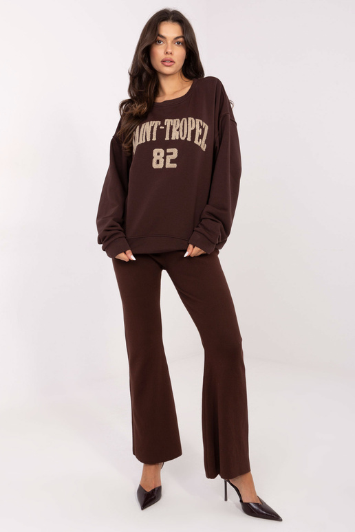 Tmavě hnědá blůza