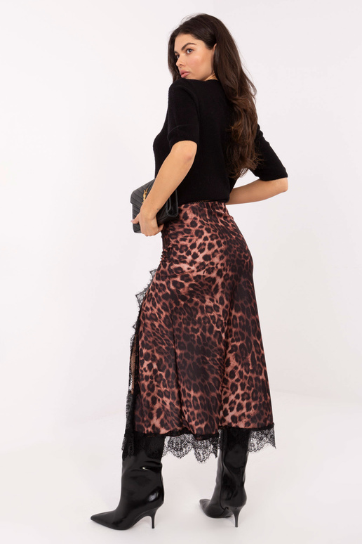 Tmavě hnědá blůza