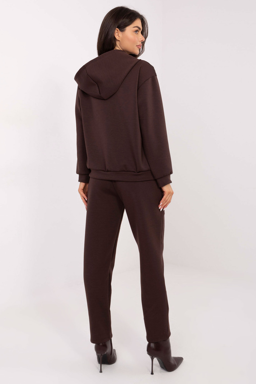 Komplet tmavě hnědý