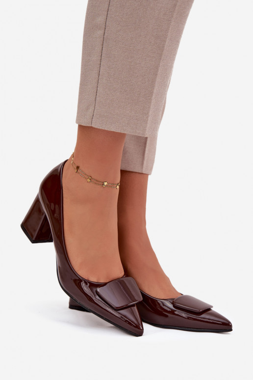 s efektem laku Obuv s podpatky s ornamenty Czekoladowe Isoline