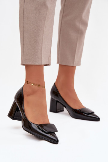 s efektem laku Obuv s podpatky s ornamenty Černé Isoline